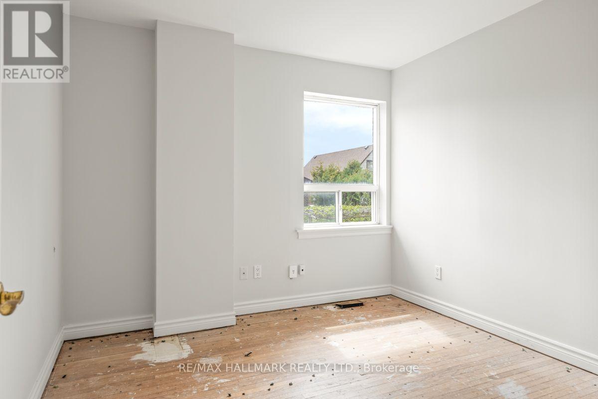4 Bergen Road, Toronto, Ontario  M1P 1R9 - Photo 10 - E13758322