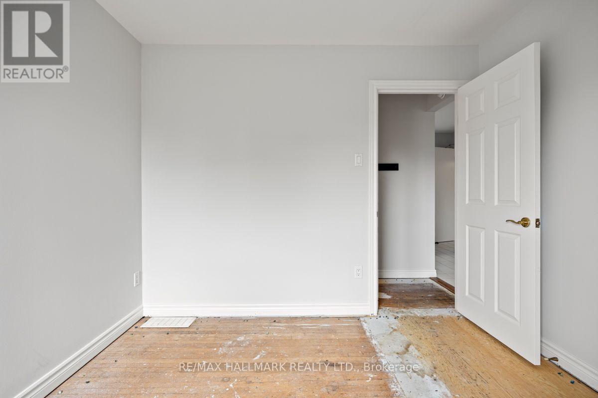 4 Bergen Road, Toronto, Ontario  M1P 1R9 - Photo 11 - E13758322