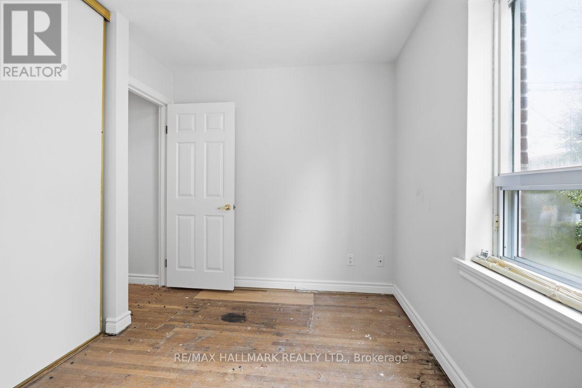 4 Bergen Road, Toronto, Ontario  M1P 1R9 - Photo 15 - E13758322