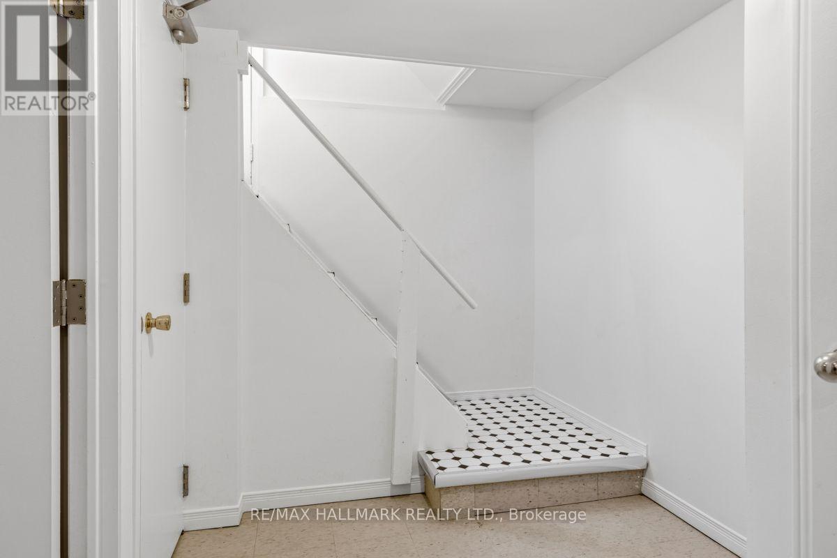 4 Bergen Road, Toronto, Ontario  M1P 1R9 - Photo 17 - E13758322