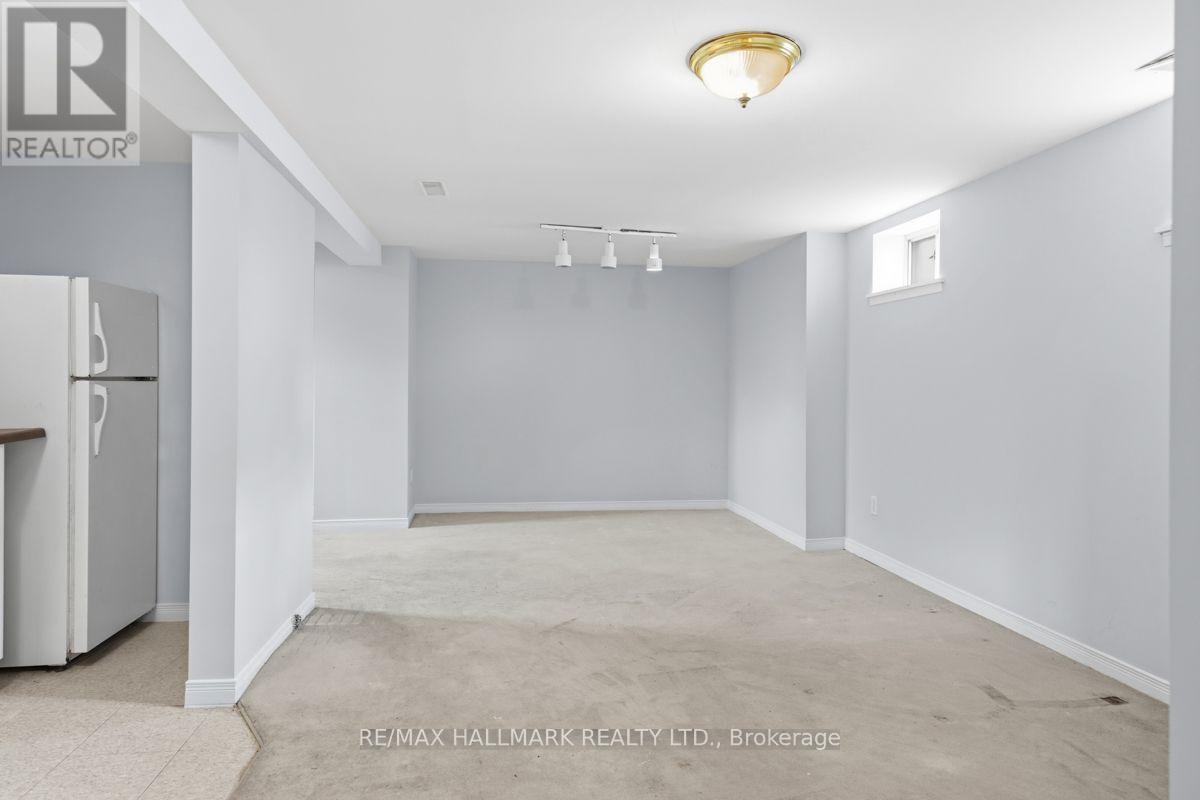 4 Bergen Road, Toronto, Ontario  M1P 1R9 - Photo 18 - E13758322