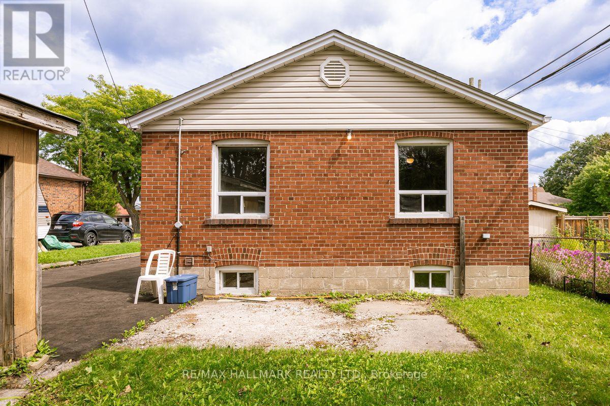 4 Bergen Road, Toronto, Ontario  M1P 1R9 - Photo 27 - E13758322