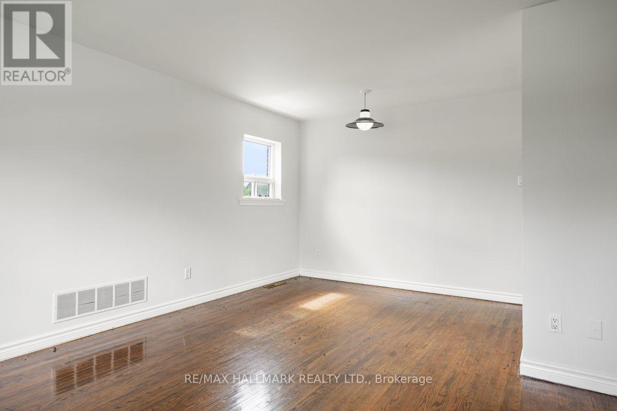 4 Bergen Road, Toronto, Ontario  M1P 1R9 - Photo 4 - E13758322