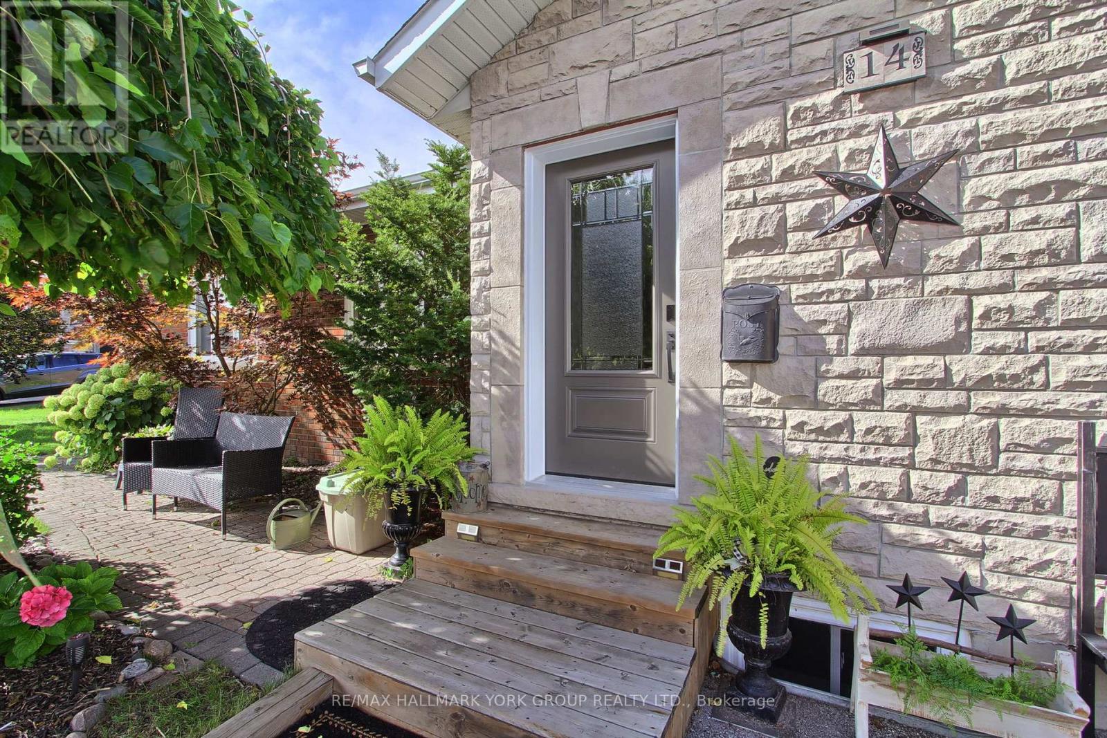 14 Bowers Road, East Gwillimbury, Ontario  L9N 1J2 - Photo 4 - N13758282