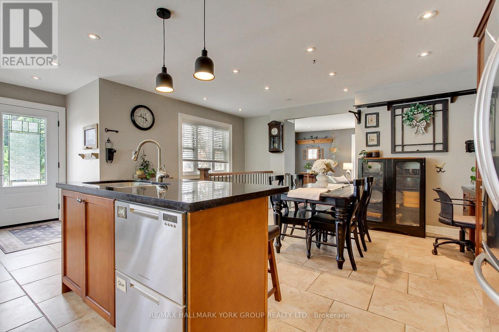 14 Bowers Road, East Gwillimbury, Ontario  L9N 1J2 - Photo 8 - N13758282