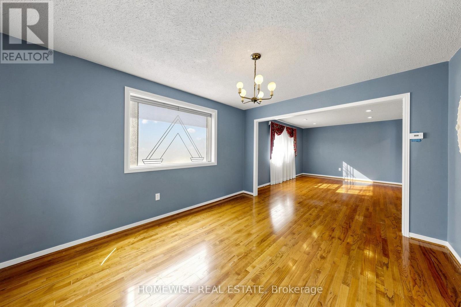Main - 11 Briarcliffe Crescent, Vaughan, Ontario  L4J 7G5 - Photo 3 - N13758310