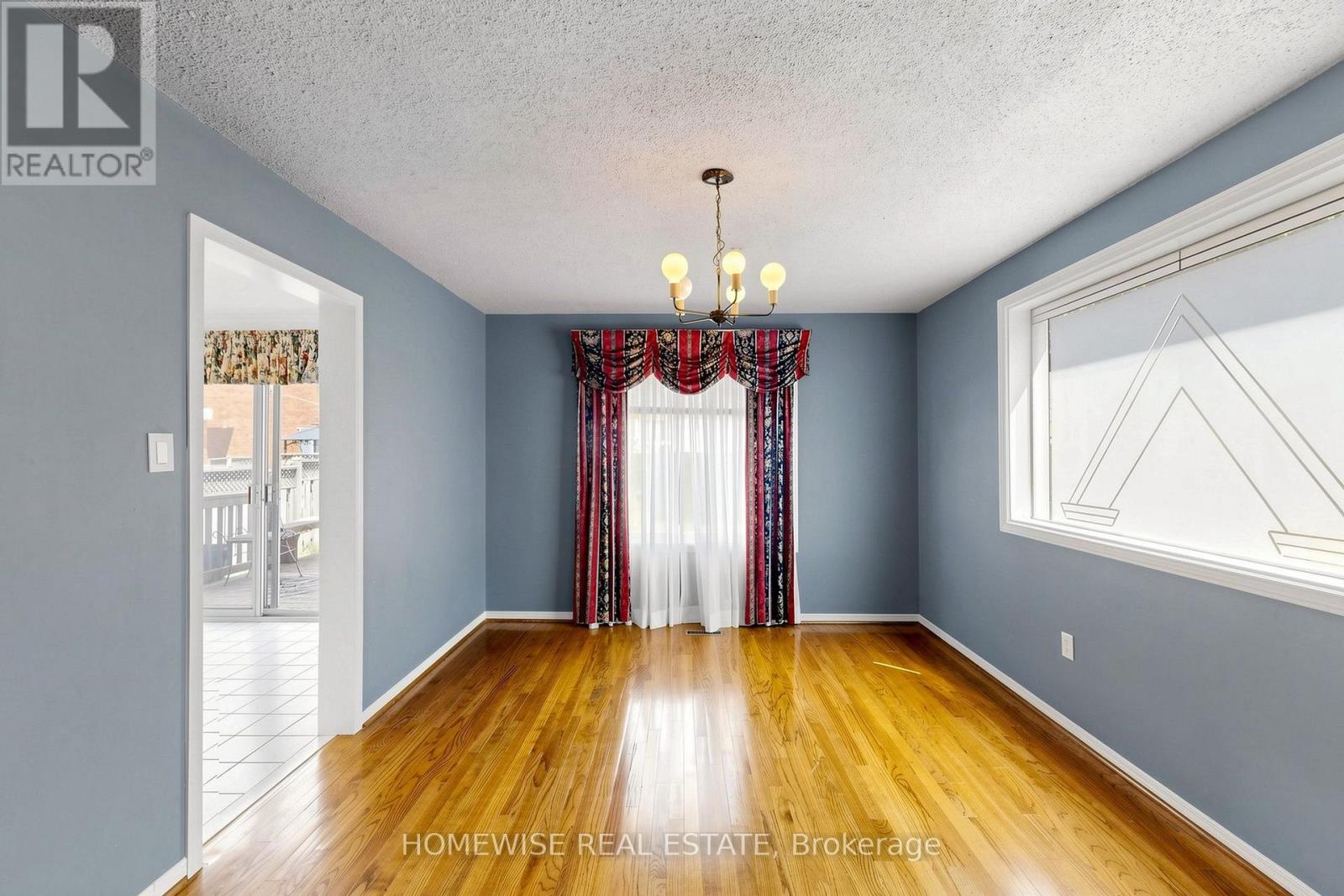 Main - 11 Briarcliffe Crescent, Vaughan, Ontario  L4J 7G5 - Photo 5 - N13758310
