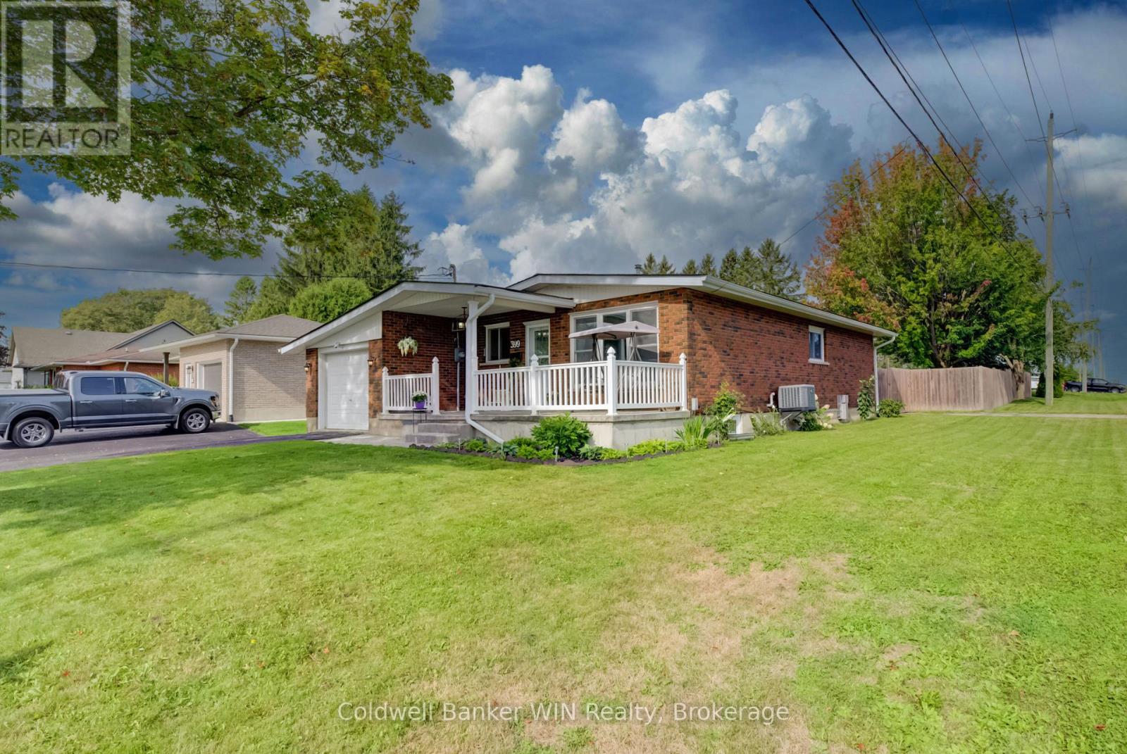 399 Birmingham Street E, Wellington North, Ontario  N0G 2L2 - Photo 3 - X13758292