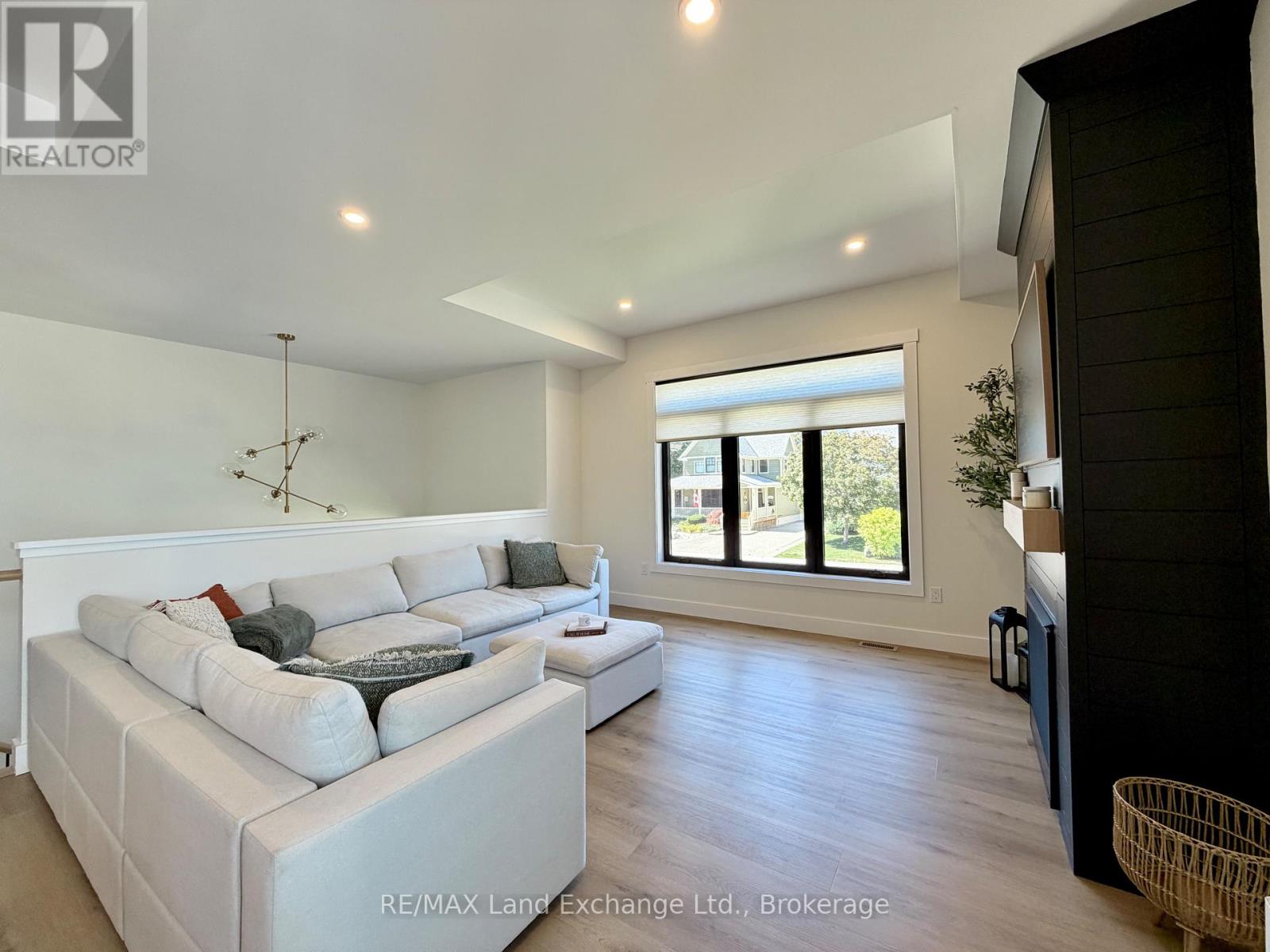 222 Emerald Drive, Saugeen Shores, Ontario  N0H 2L0 - Photo 12 - X13758340