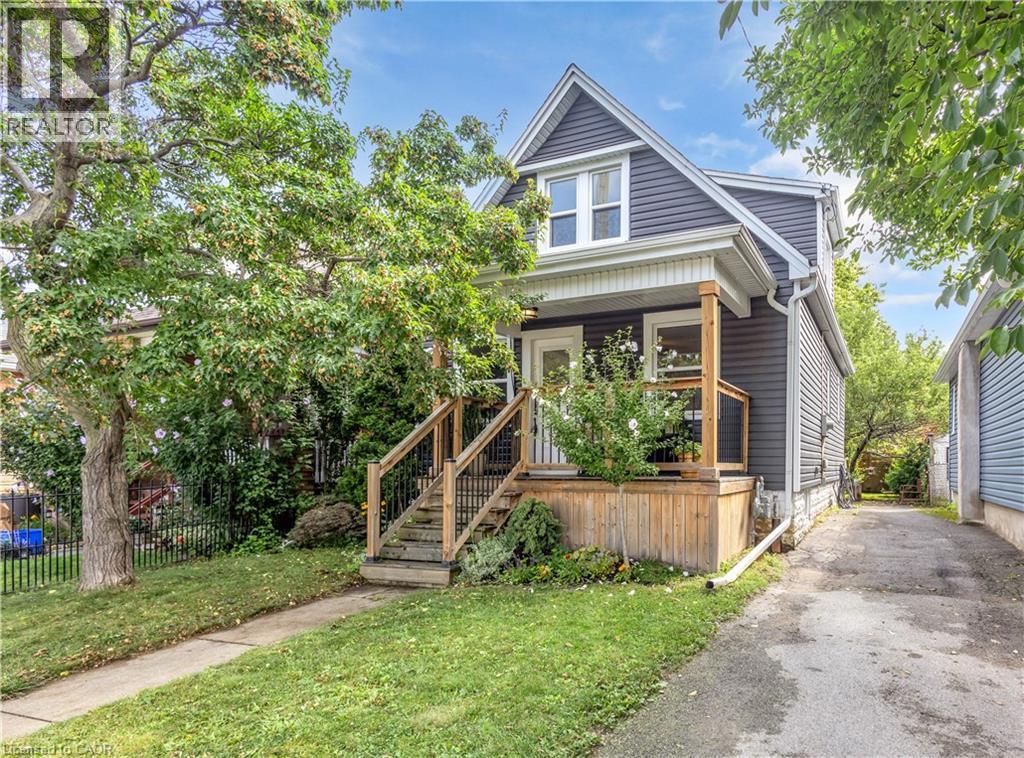 16 Wexford Avenue N, Hamilton, Ontario  L8H 4M1 - Photo 1 - 40859602