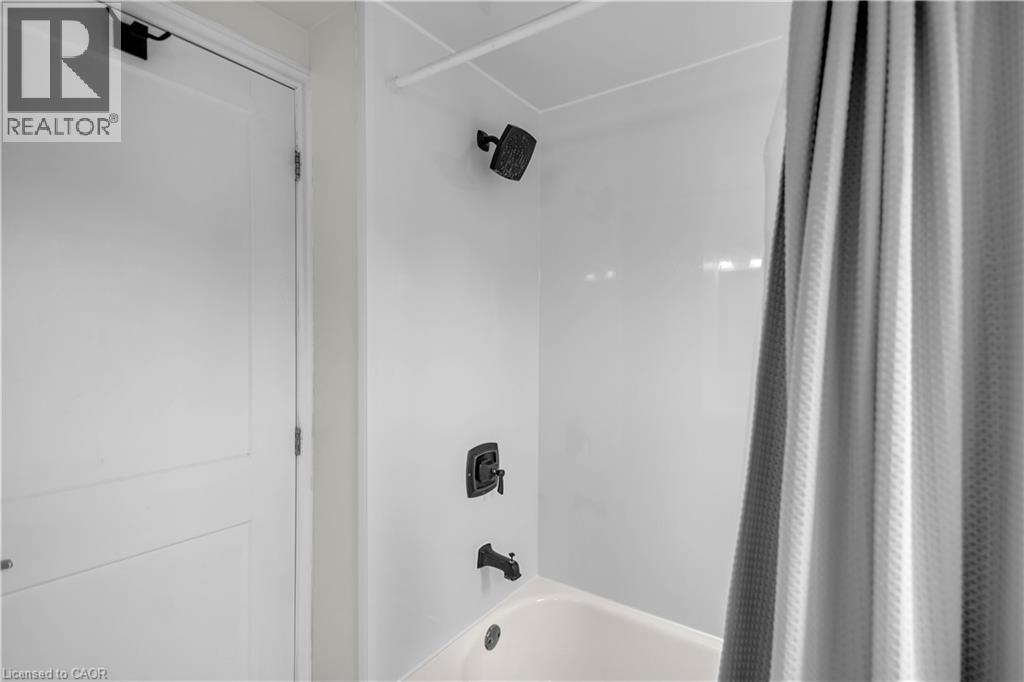 16 Wexford Avenue N, Hamilton, Ontario  L8H 4M1 - Photo 18 - 40859602