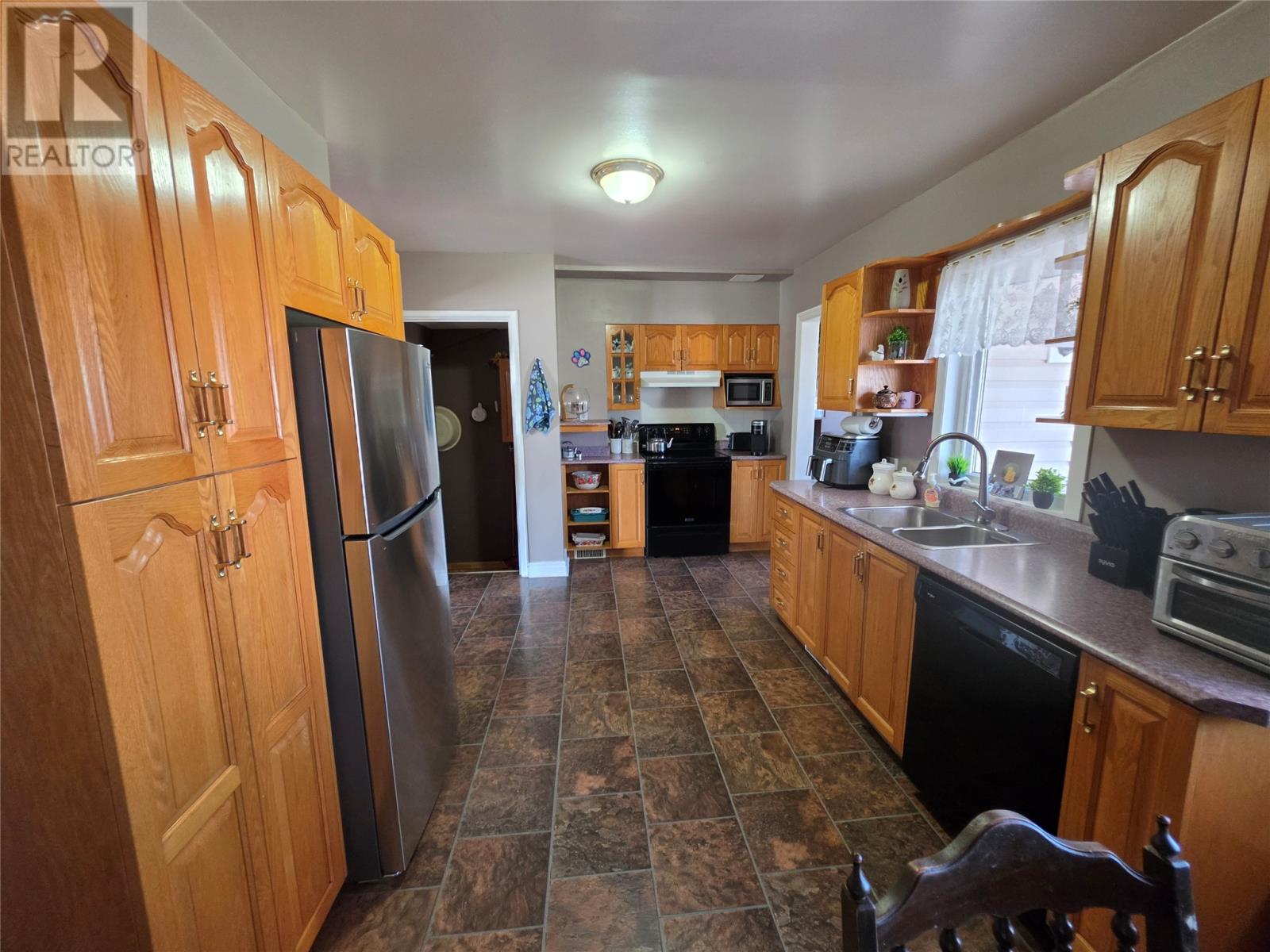 109 Marconi Avenue, Labrador City — photo 6