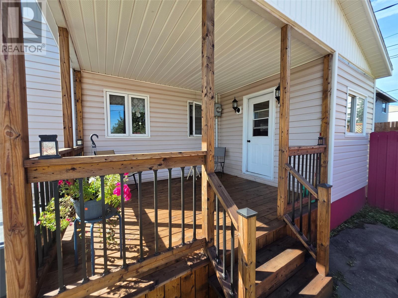 109 Marconi Avenue, Labrador City — photo 3