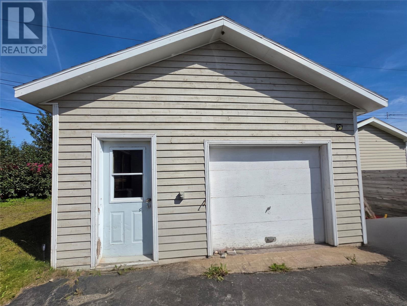 109 Marconi Avenue, Labrador City — photo 2