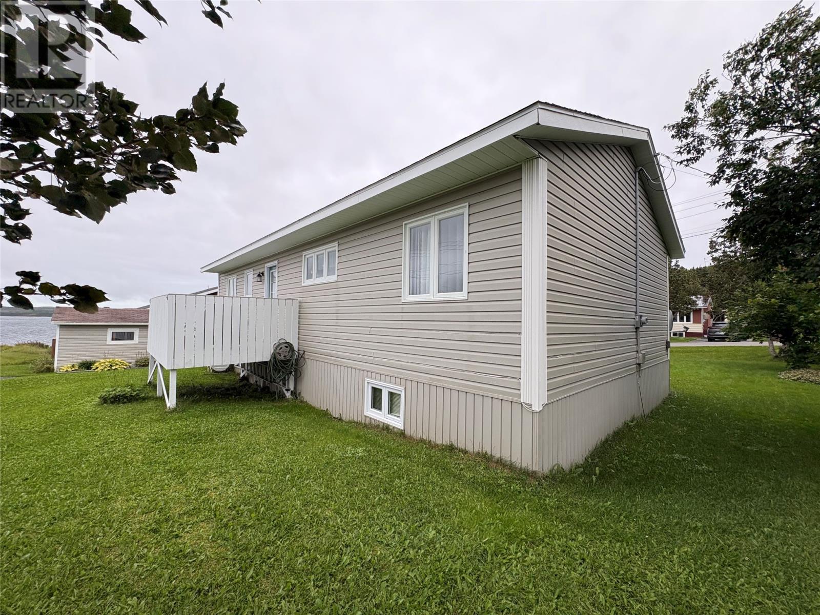 7 Bayview Road, St Anthony — photo 24