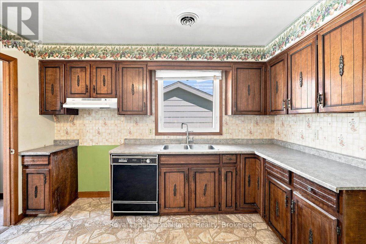 28 Kensington Crescent, Belleville, Ontario  K8P 4T3 - Photo 18 - X13758386