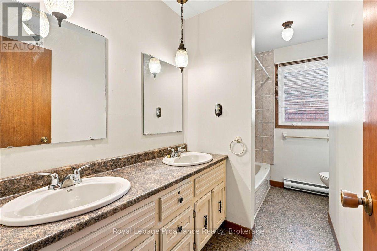 28 Kensington Crescent, Belleville, Ontario  K8P 4T3 - Photo 26 - X13758386