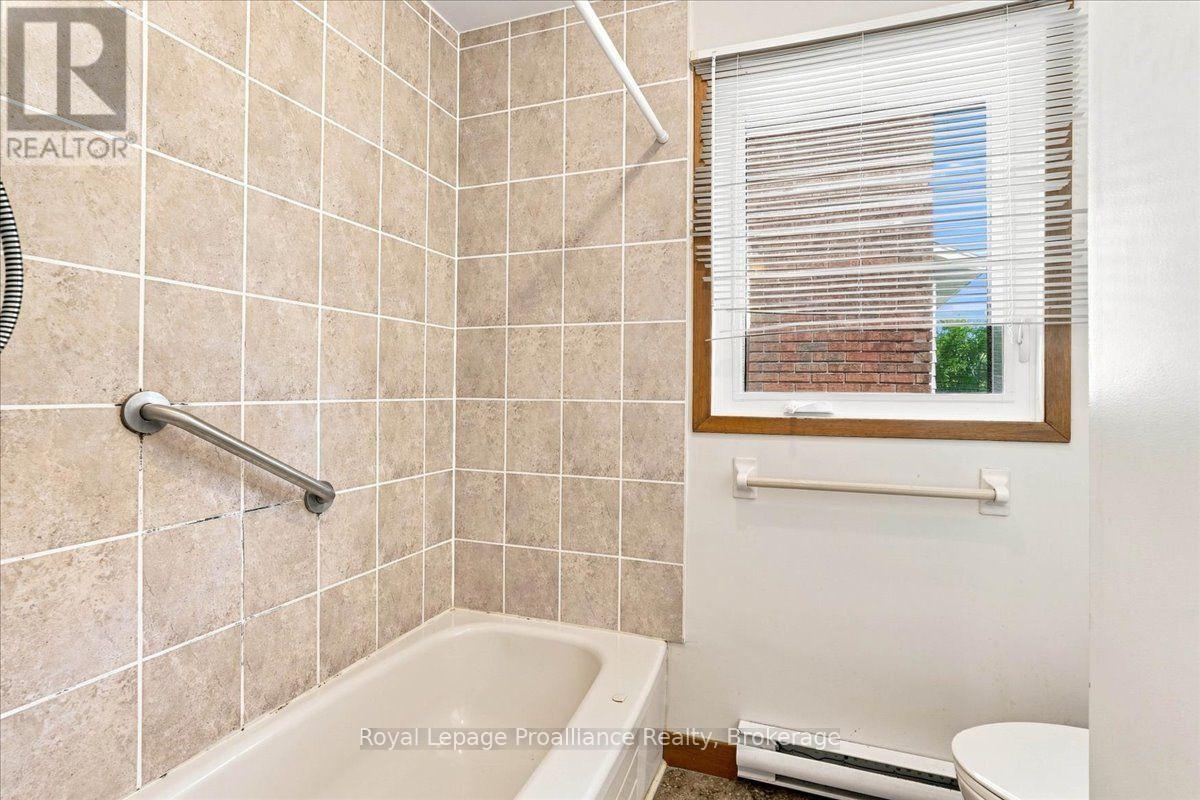 28 Kensington Crescent, Belleville, Ontario  K8P 4T3 - Photo 27 - X13758386