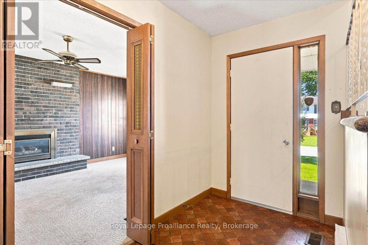 28 Kensington Crescent, Belleville, Ontario  K8P 4T3 - Photo 5 - X13758386
