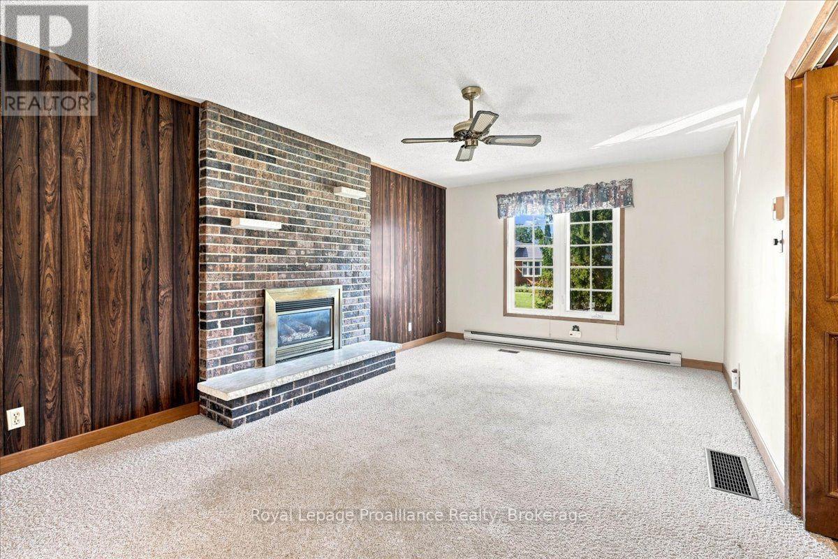 28 Kensington Crescent, Belleville, Ontario  K8P 4T3 - Photo 7 - X13758386