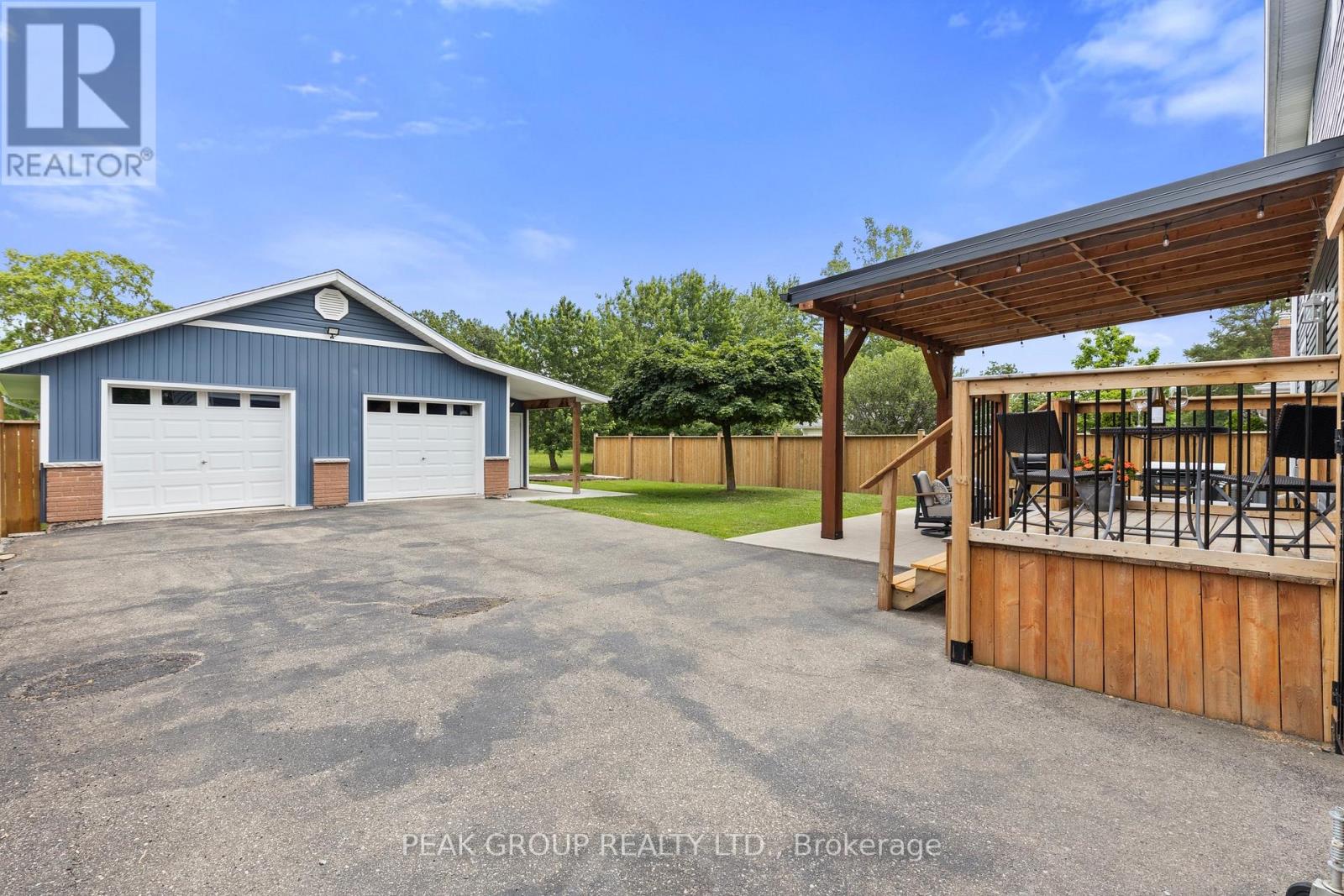 19 Bosnich Avenue, Welland, Ontario L3C 2W6 - Photo 2 - X13758344