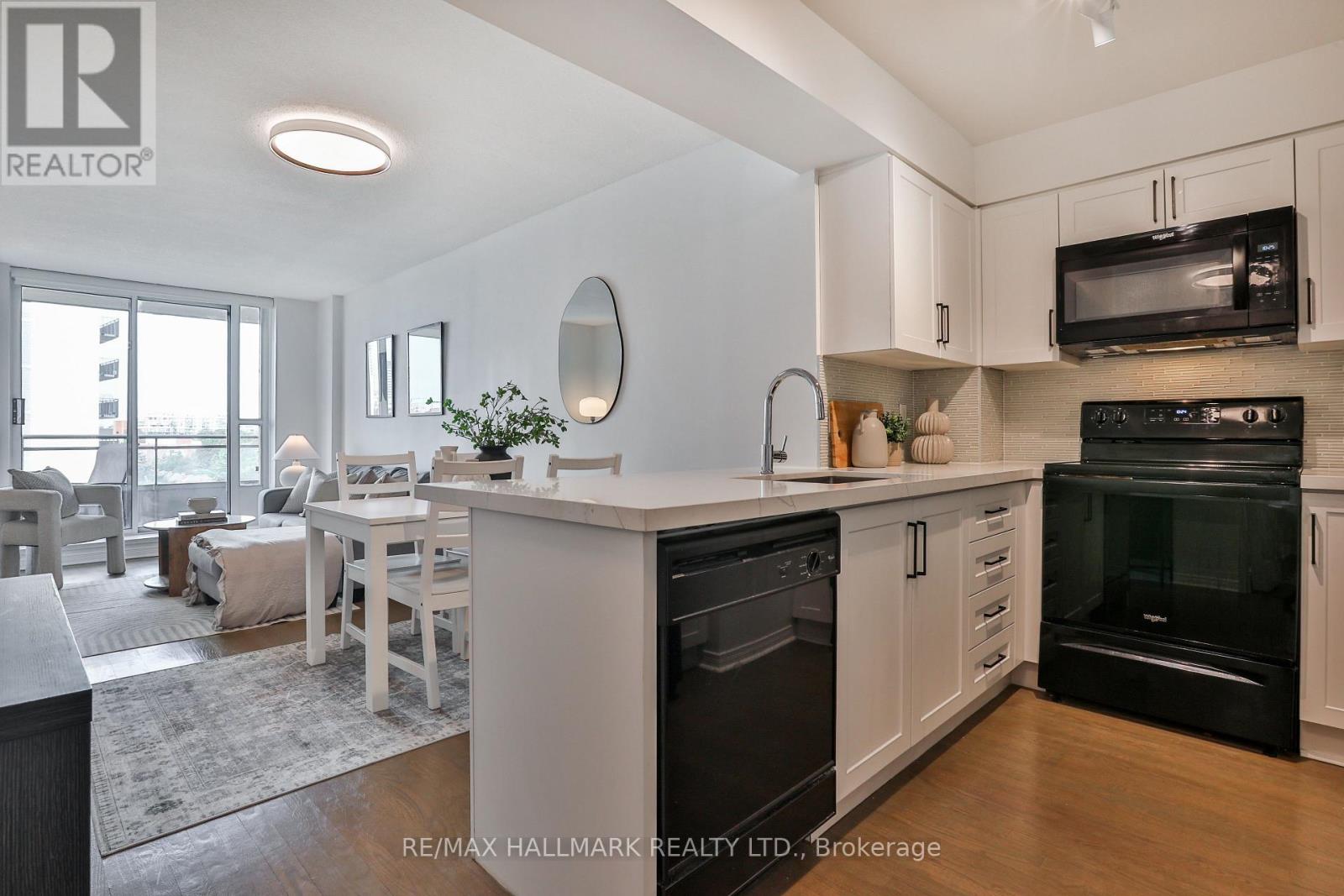 716 - 245 Davisville Avenue, Toronto, Ontario  M4S 3H4 - Photo 11 - C13758352