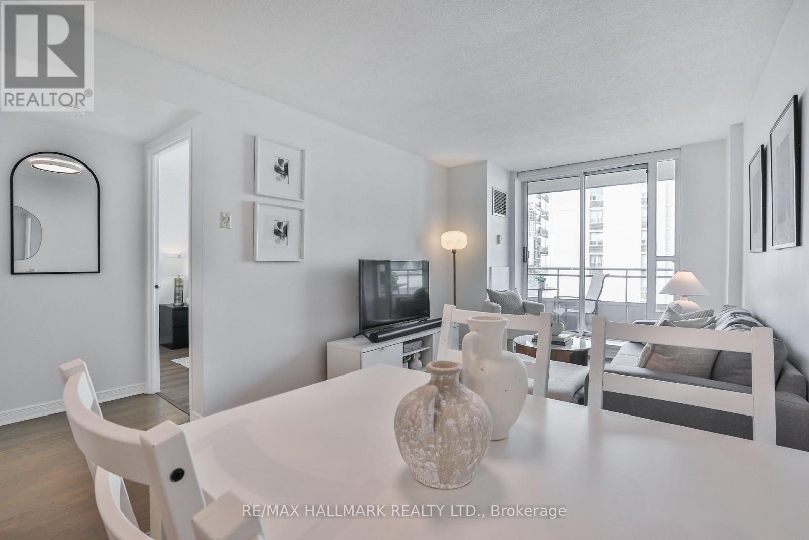716 - 245 Davisville Avenue, Toronto, Ontario  M4S 3H4 - Photo 7 - C13758352