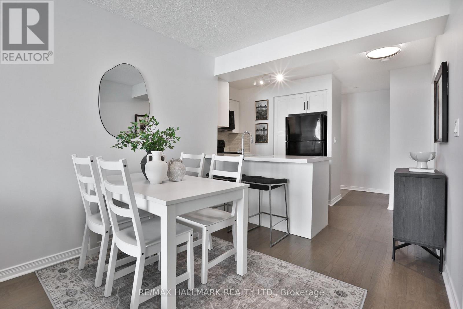 716 - 245 Davisville Avenue, Toronto, Ontario  M4S 3H4 - Photo 8 - C13758352