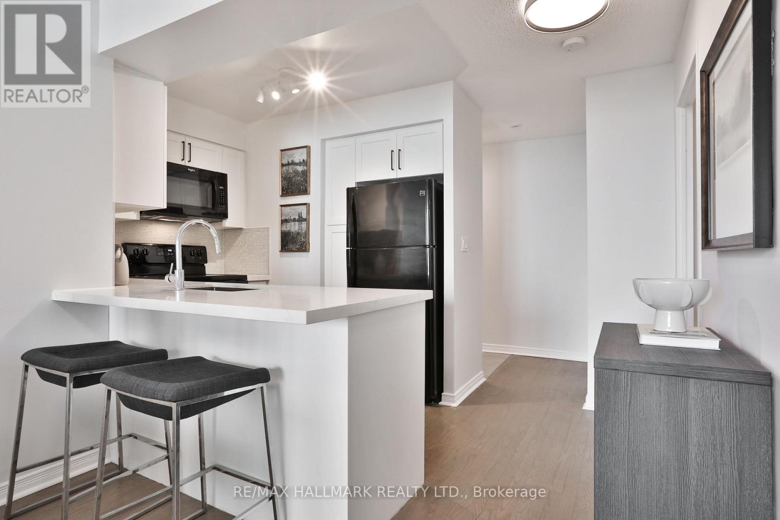 716 - 245 Davisville Avenue, Toronto, Ontario  M4S 3H4 - Photo 9 - C13758352