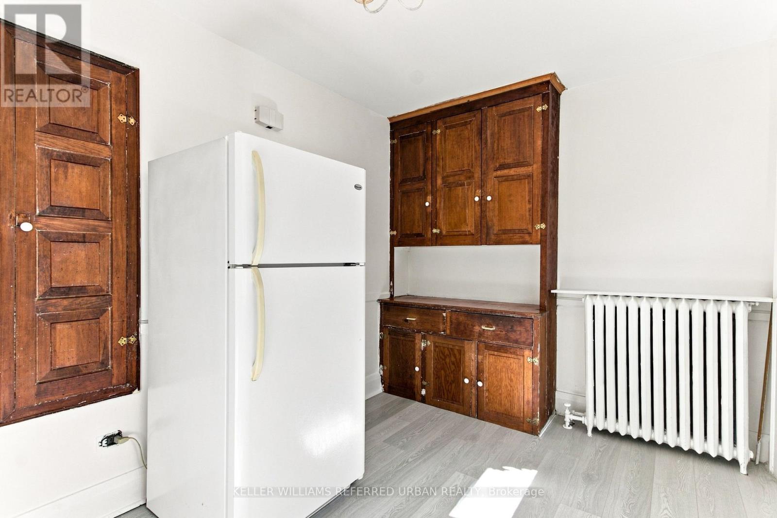 310 Vaughan Road, Toronto, Ontario  M6C 2N6 - Photo 7 - C13758356