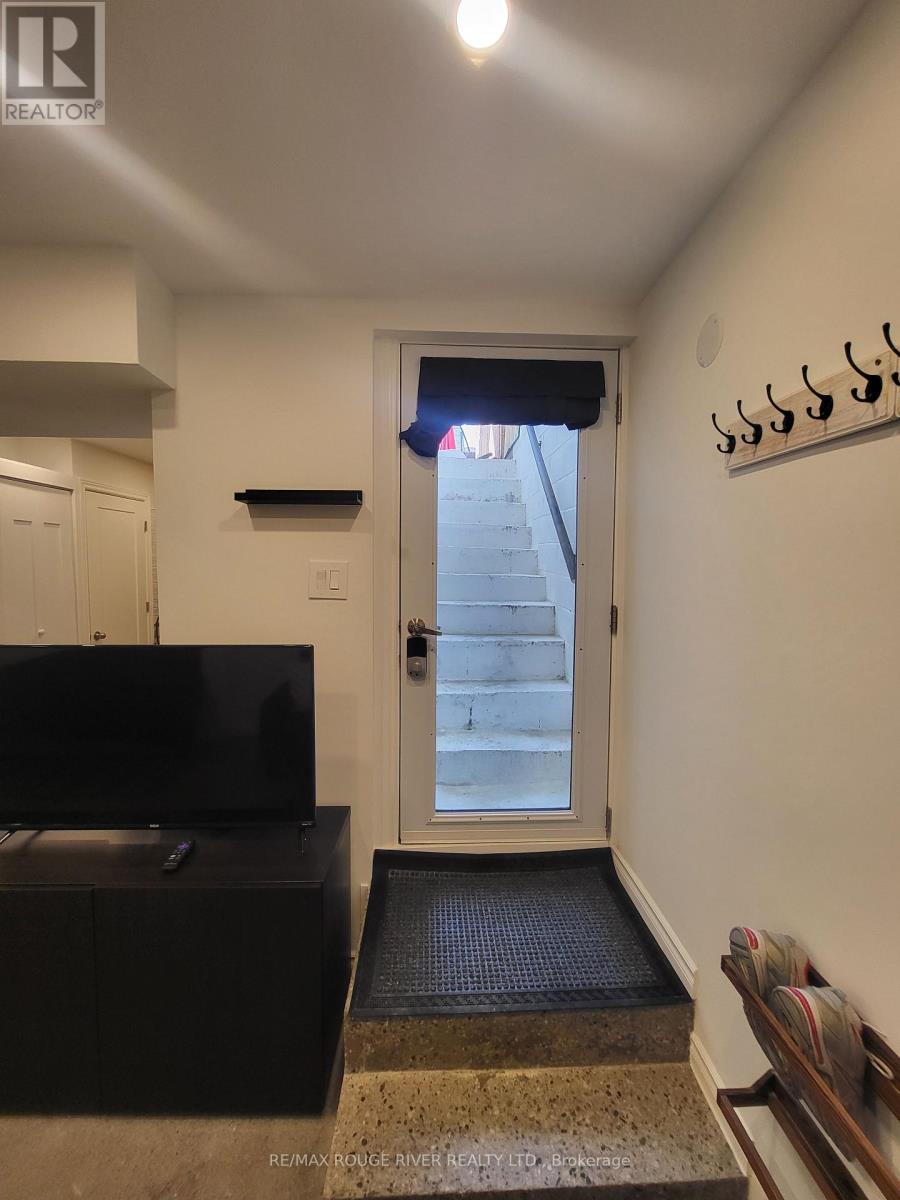 Lower - 6 Lippincott Street, Toronto, Ontario  M5T 2R5 - Photo 26 - C13758370