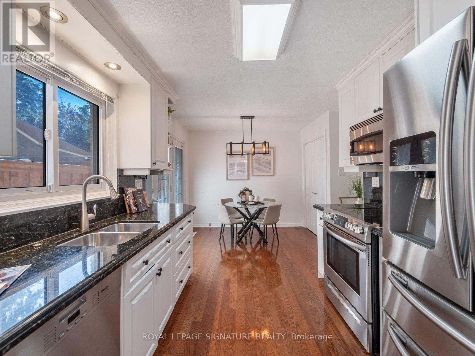 1 Rolling Meadows, Toronto, Ontario  M1C 1X8 - Photo 18 - E13758354