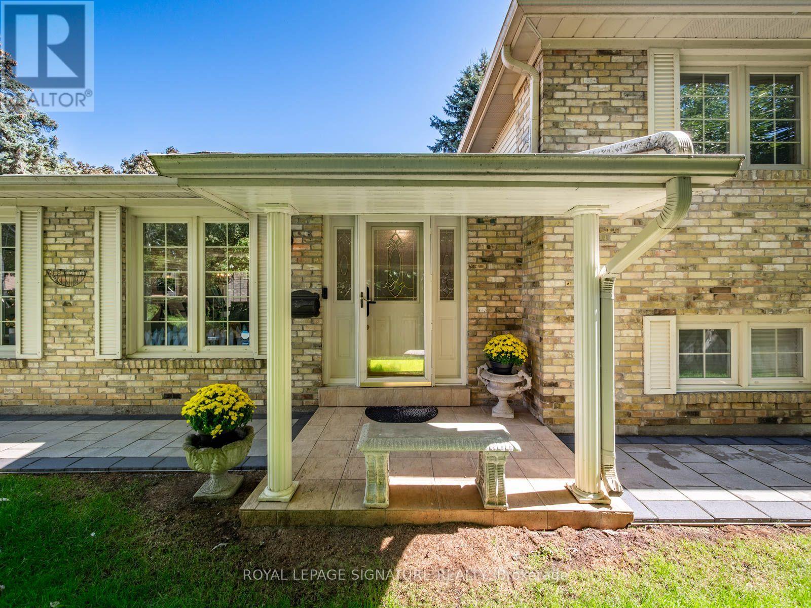 1 Rolling Meadows, Toronto, Ontario  M1C 1X8 - Photo 9 - E13758354