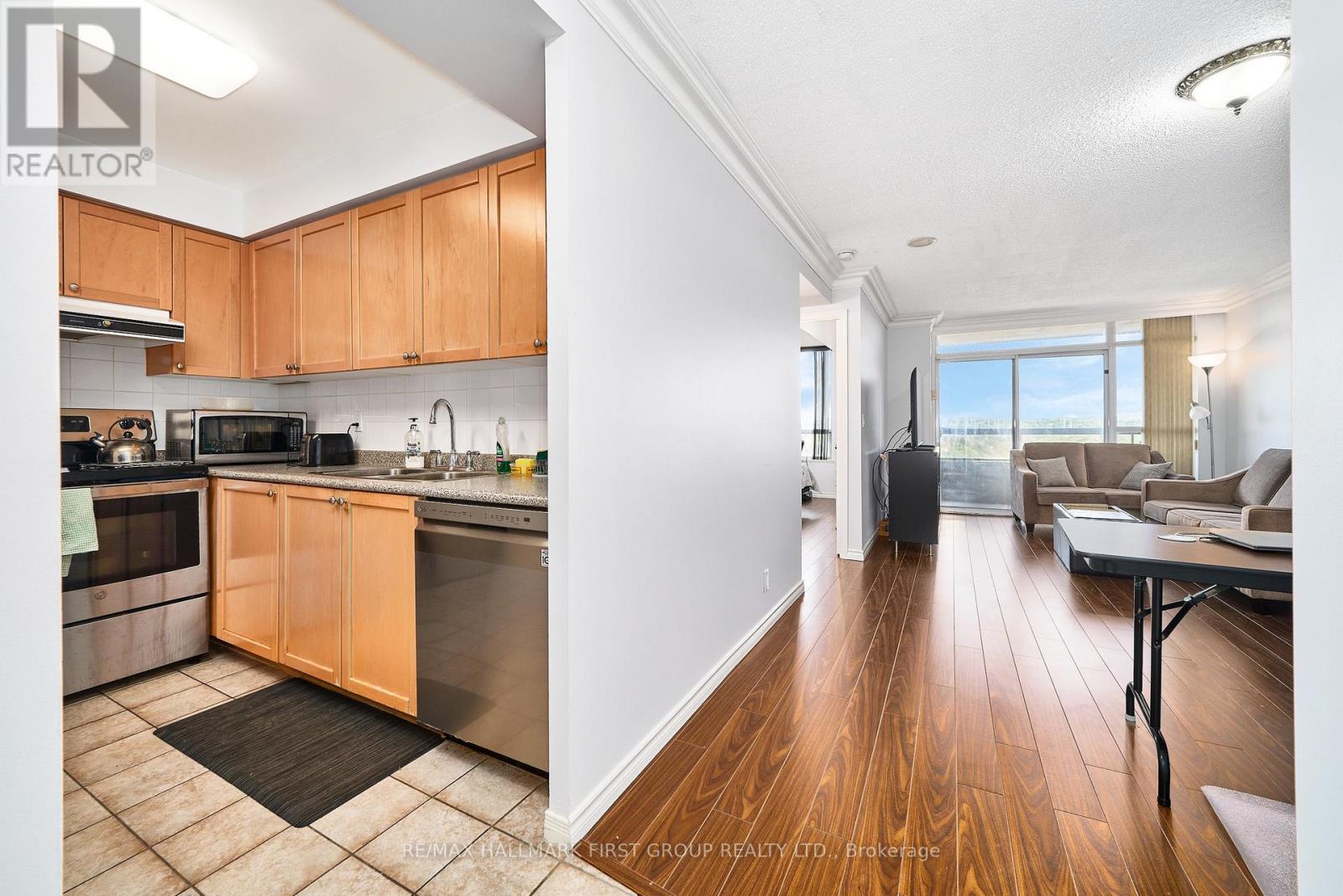 1116 - 1000 The Esplanade Road N, Pickering, Ontario  L1V 6V4 - Photo 5 - E13758372