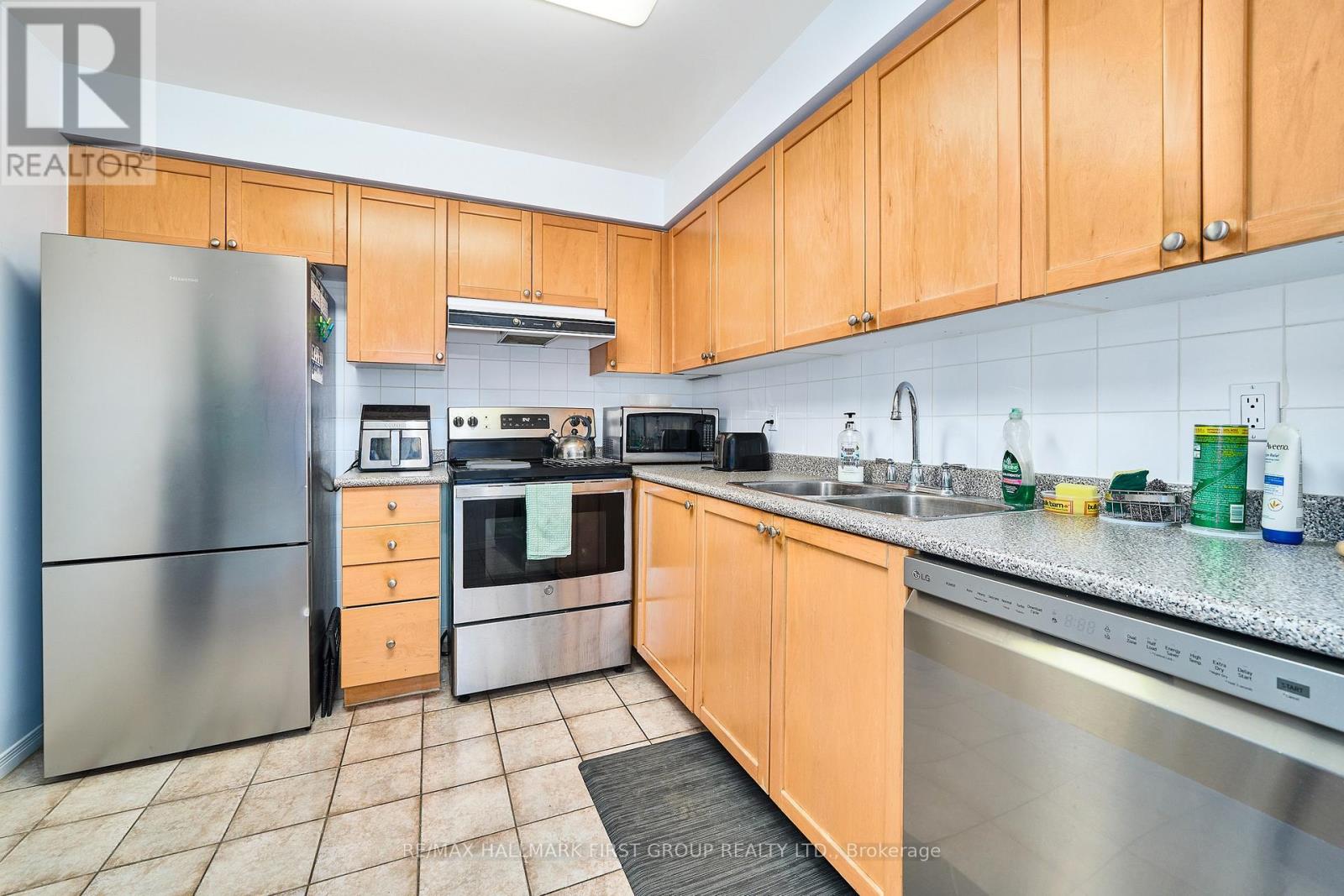 1116 - 1000 The Esplanade Road N, Pickering, Ontario  L1V 6V4 - Photo 6 - E13758372