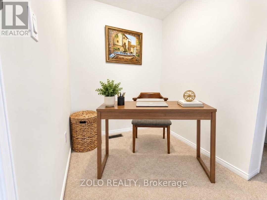 33 Walkview Crescent, Richmond Hill, Ontario  L4E 4H5 - Photo 12 - N13758348