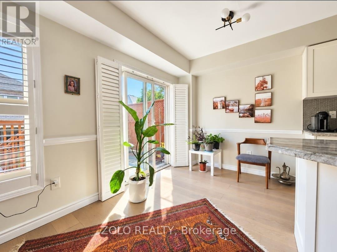 33 Walkview Crescent, Richmond Hill, Ontario  L4E 4H5 - Photo 6 - N13758348