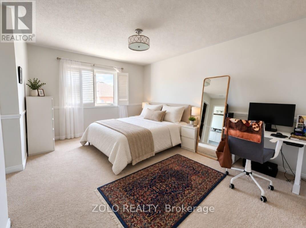 33 Walkview Crescent, Richmond Hill, Ontario  L4E 4H5 - Photo 9 - N13758348