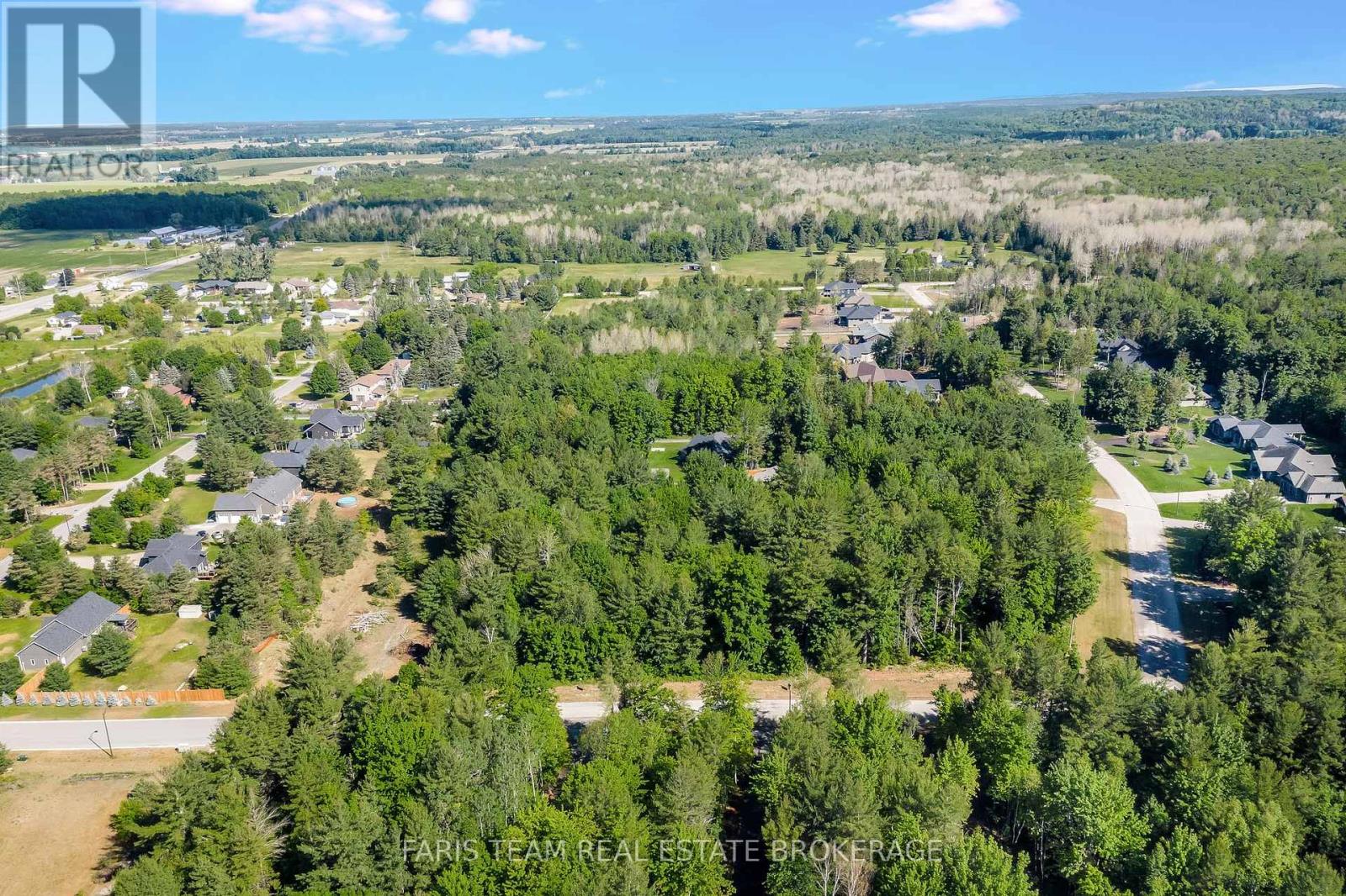 37 Marni Lane, Springwater, Ontario  L0L 2K0 - Photo 3 - S13758350