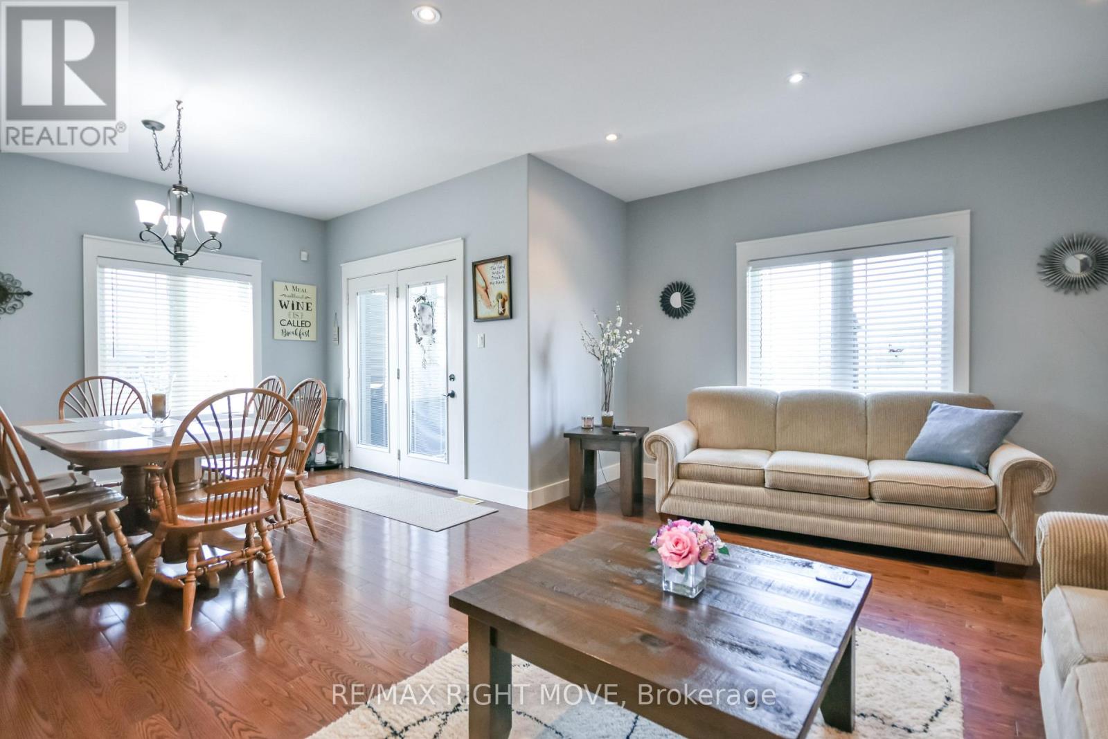 3938 Wood Avenue, Severn (West Shore), Ontario  L3V 0Y9 - Photo 17 - S13758358