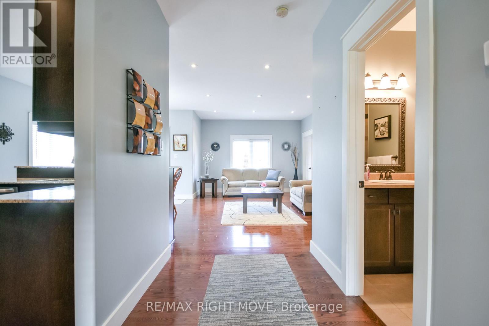 3938 Wood Avenue, Severn (West Shore), Ontario  L3V 0Y9 - Photo 8 - S13758358