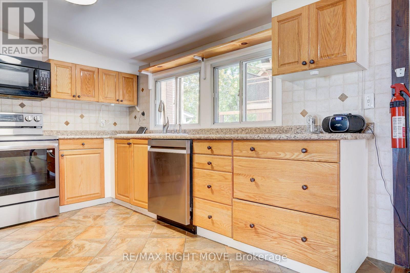 4304 Hopkins Bay Road, Ramara, Ontario  L3V 0N6 - Photo 6 - S13758364