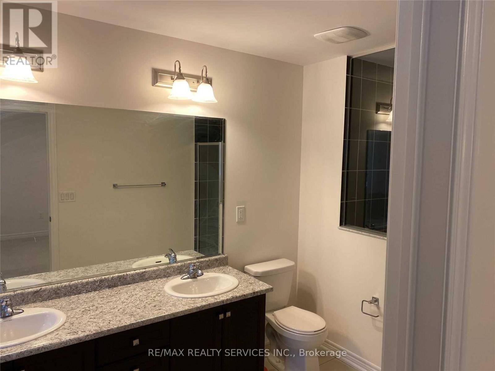 43 Hogan Manor Drive, Brampton, Ontario  L7A 4V3 - Photo 14 - W13758374