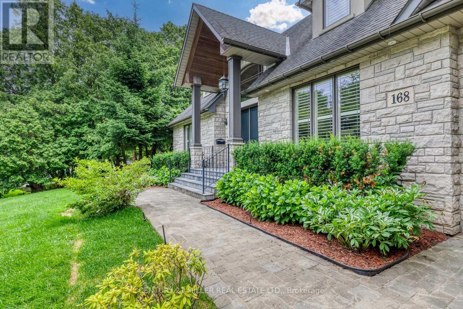 168 Walby Drive, Oakville, Ontario  L6L 4E2 - Photo 3 - W13758398