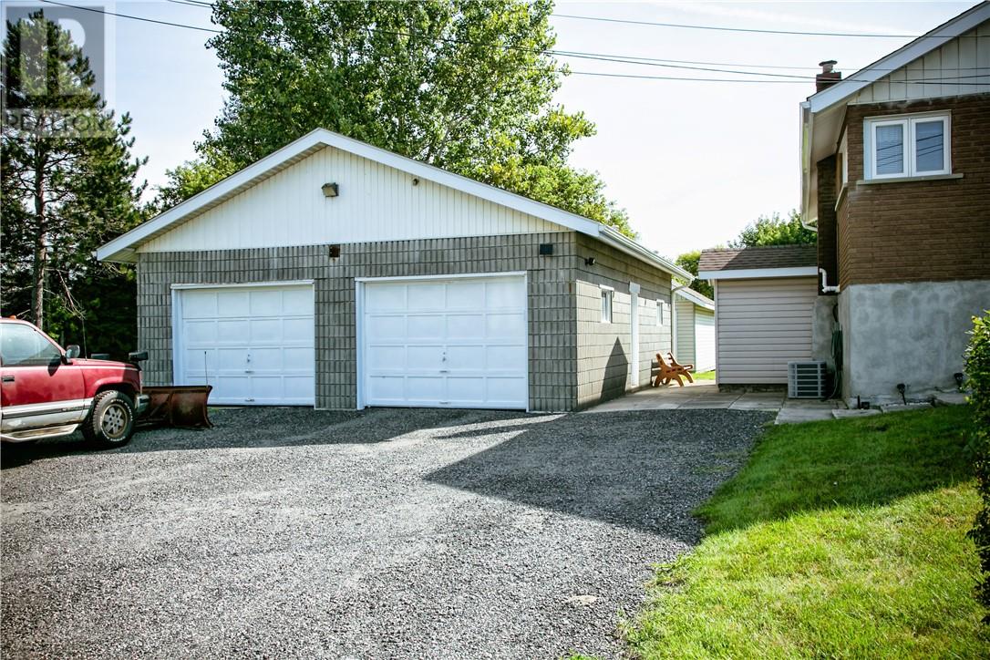 408 Omer, Chelmsford, Ontario  P0M 1L0 - Photo 4 - 2130190
