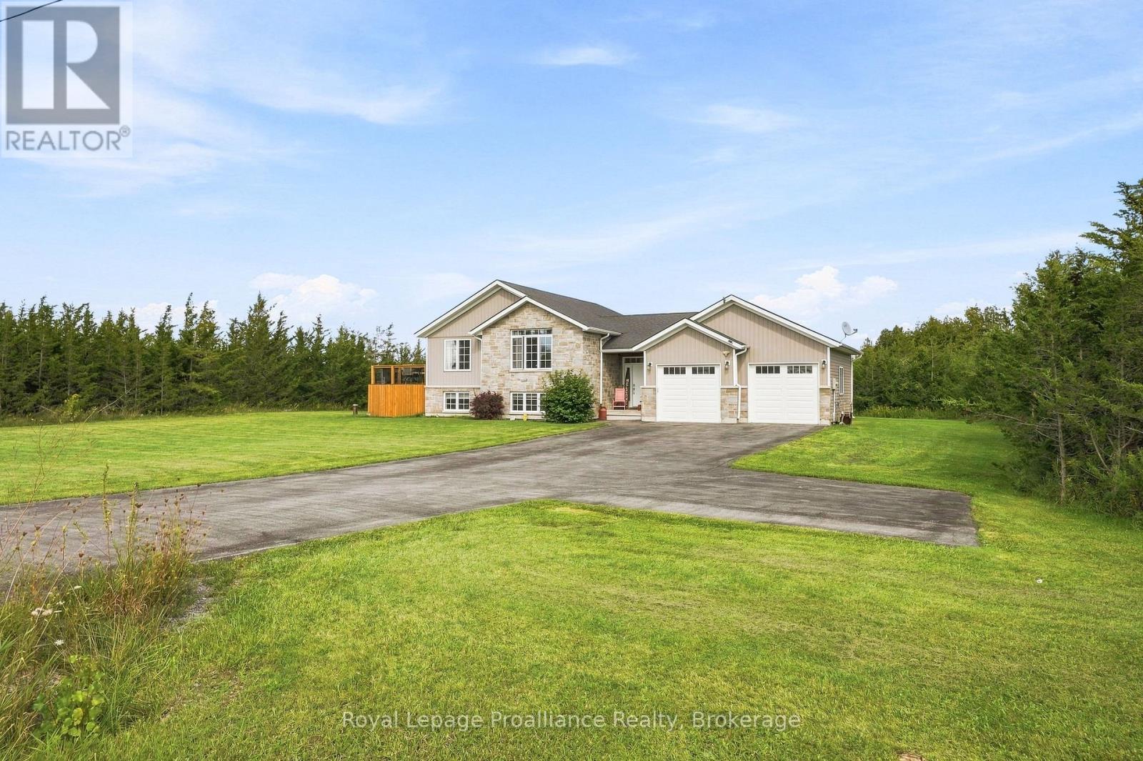 608 Mitchell Road, Belleville, Ontario  K8N 4Z6 - Photo 1 - X13758568