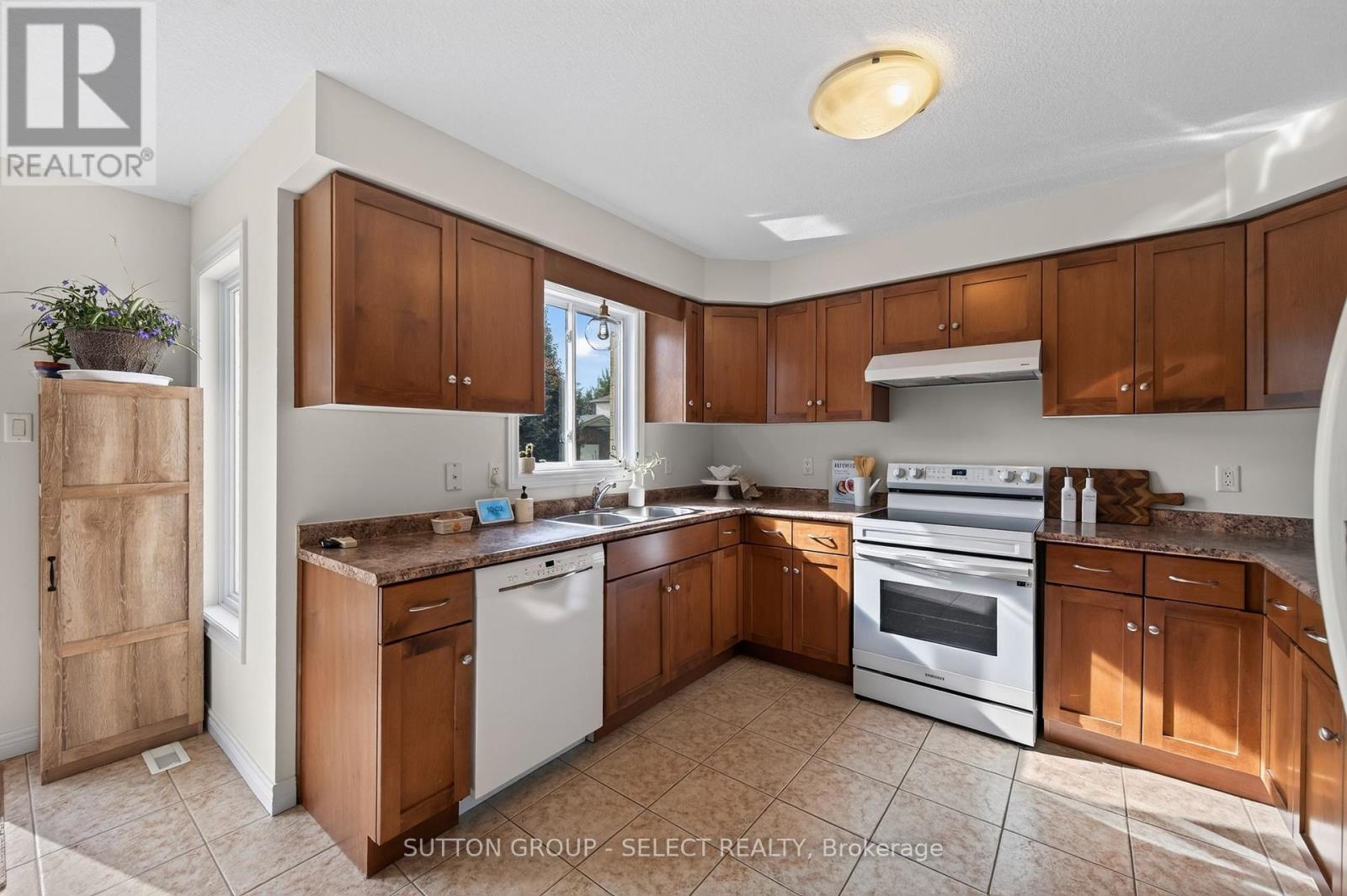3 Fieldstone Crescent N, Middlesex Centre, Ontario  N0L 1R0 - Photo 8 - X13758482