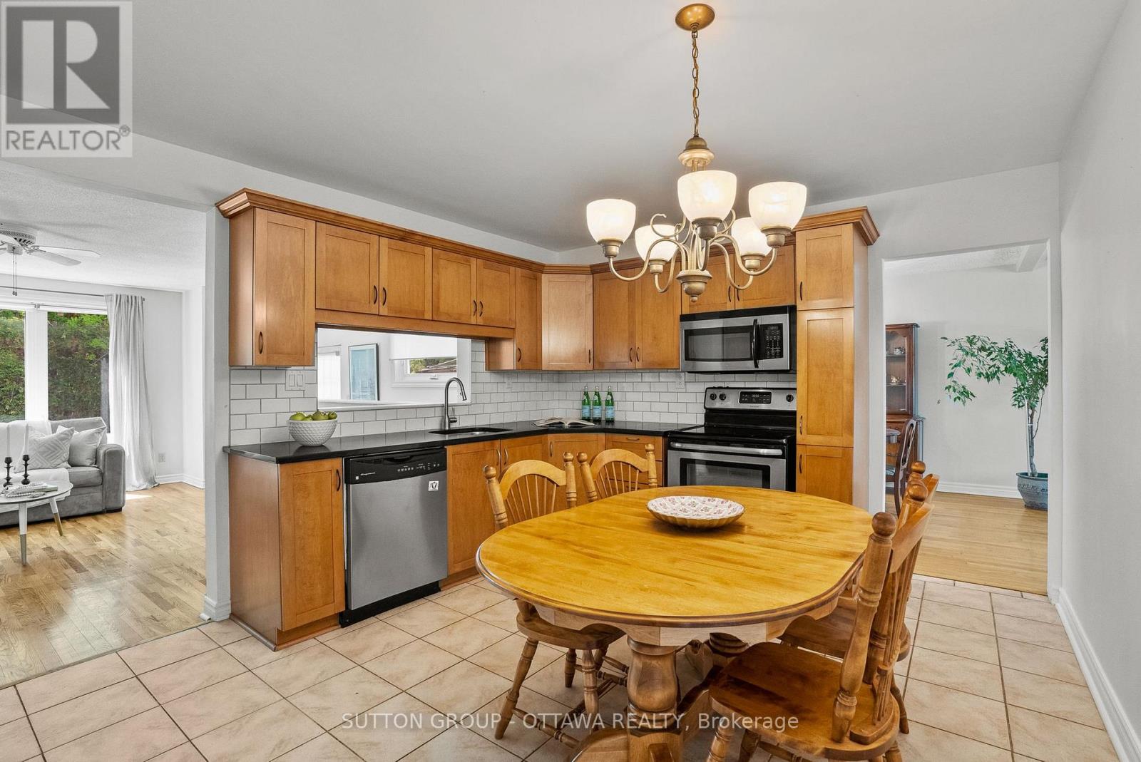 45 Larkspur Drive, Ottawa, Ontario  K2H 6K8 - Photo 13 - X13758522