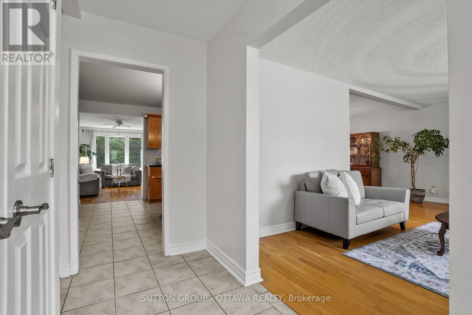 45 Larkspur Drive, Ottawa, Ontario  K2H 6K8 - Photo 5 - X13758522