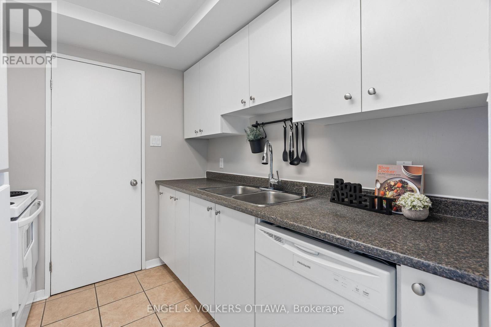 610 - 45 Holland Avenue, Ottawa, Ontario  K1Y 4S3 - Photo 6 - X13758550